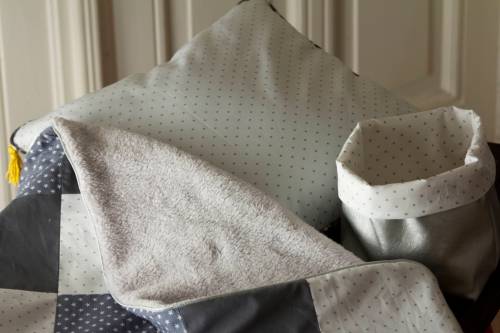 Couverture garçon doublée doudou gris