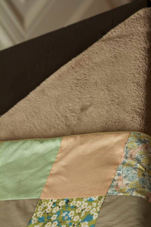 couverture liberty doublée doudou taupe