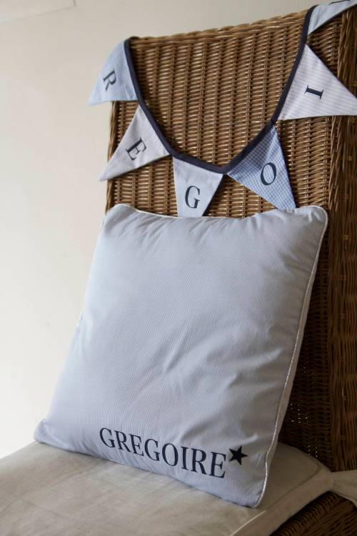 Coussin et banderole personnalisés