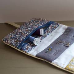 Détail trousse liberty betsy ann