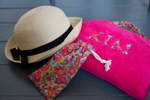 Serviette de plage et étui lunettes liberty