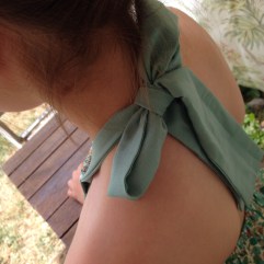 Noeud robe dos-nu