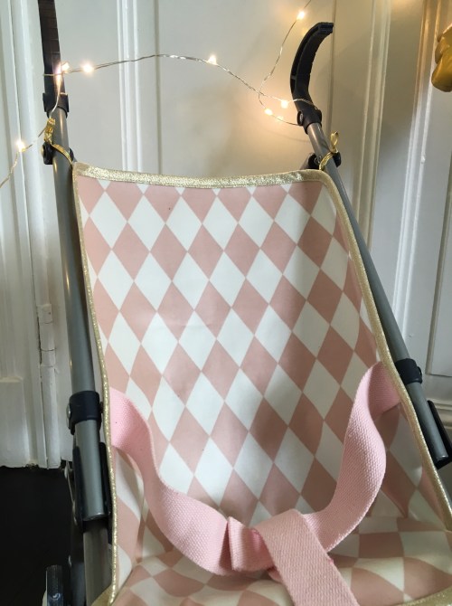 Poussette poupée rose